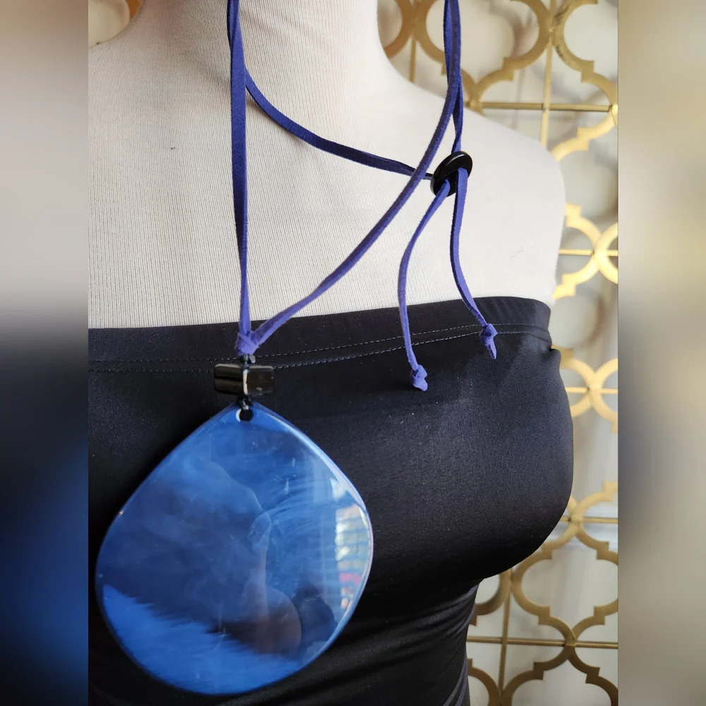 ✨️New to the Boutique! Adjustable Blue and Black Necklace -Double-si… - Picture 3 of 13